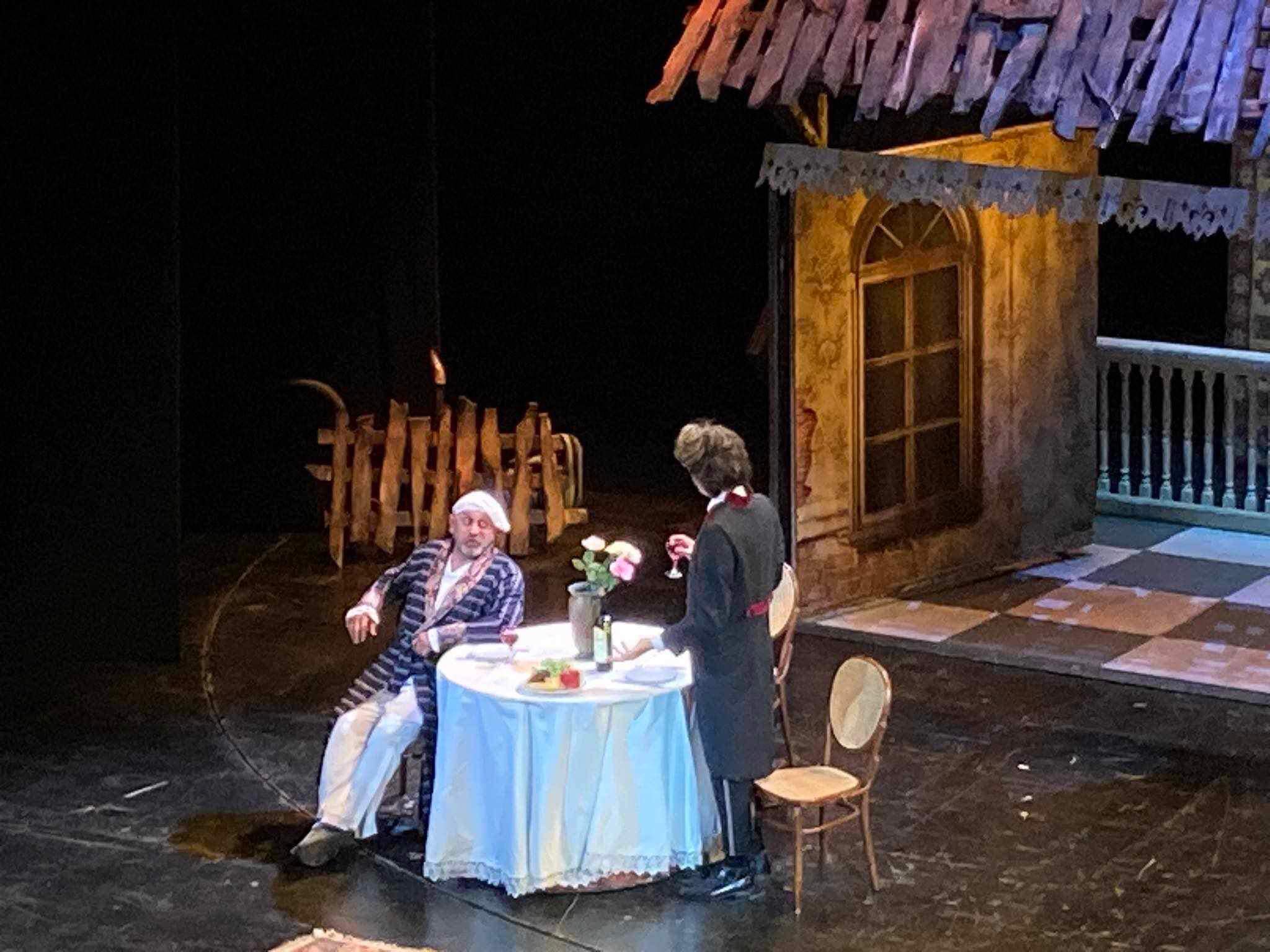 Teatri 4